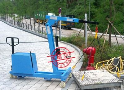 點擊查看詳細信息<br>標題：華友機械移動式小吊機 閱讀次數(shù)：9746